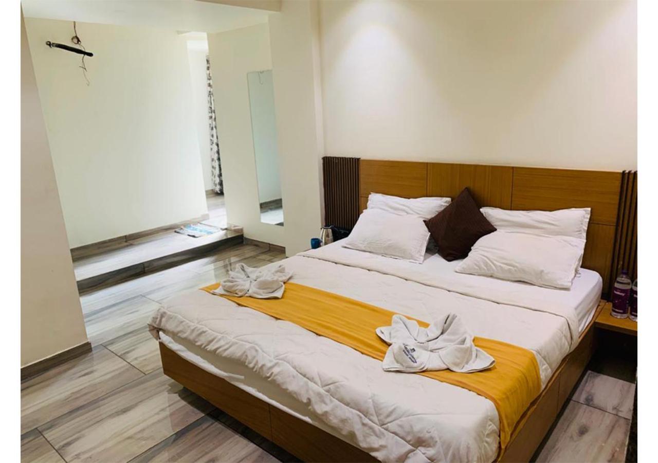 Shree Murlidhar Guest House Сурат Экстерьер фото
