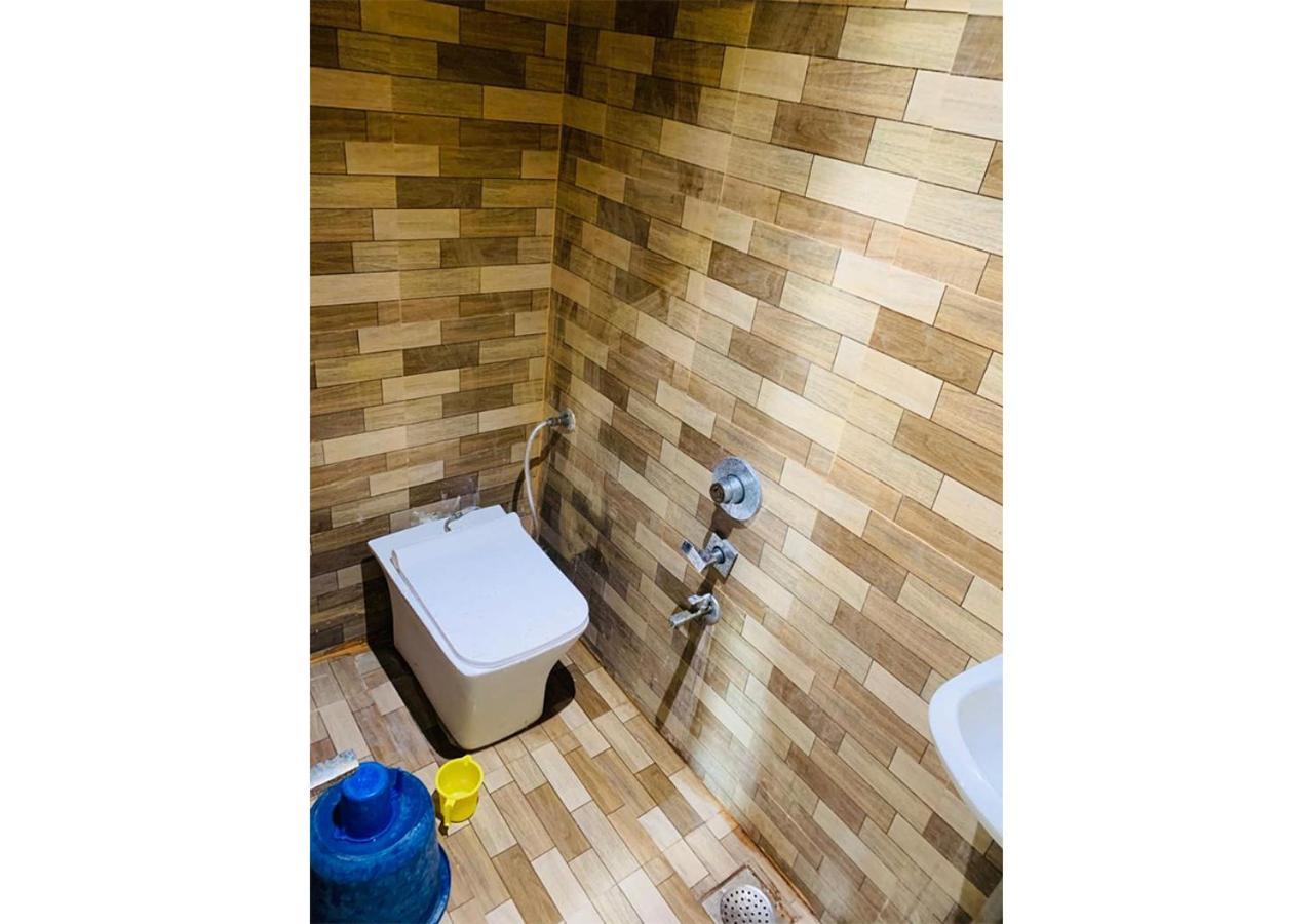 Shree Murlidhar Guest House Сурат Экстерьер фото
